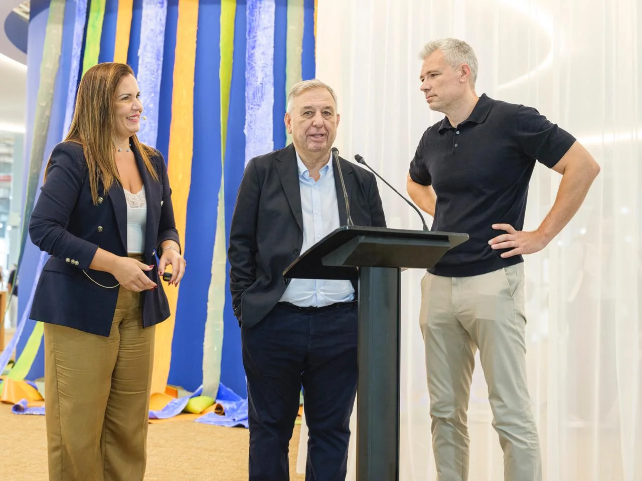 Coloquio con profesionales del sector tras la ponencia en Hábitat Valencia